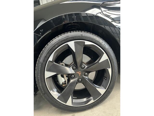 Cupra Leon Sportstourer 1.4 e-Hybrid Business | AUTOMAAT | CARPLAY/ANDROID | CAMERA | NAVI | ADAPTIVE CRUISE CONTROL | KEYLESS | CLIMATE CONTROL | PDC V+A | SPORTSTOELEN | STOEL/STUURVERWARMING | SFEERVERLICHTING