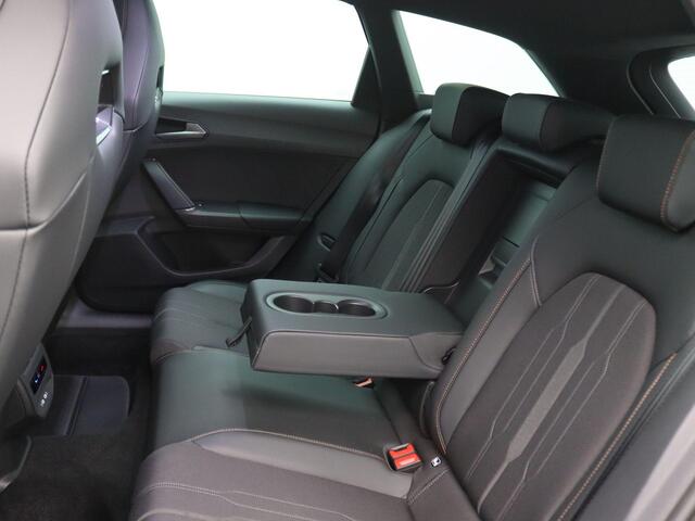 Cupra Leon Sportstourer 1.4 e-Hybrid Business 204PK DSG Adaptieve Cruise Controle, Achteruitrijcamera, Full LED-verlichting, Side Assist, Keyless, Navi, Clima, Stoel-Stuurverwarming, 18" LM Velgen