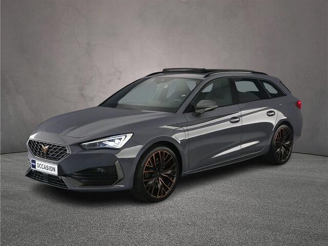 Cupra Leon Sportstourer VZ Performance 1.4 TSI e-Hybrid 245pk DSG Automaat Panoramadak, Beats audio, LED matrix koplampen, Adaptive cruise control, Achteruitrijcamera, Elektrische achterklep