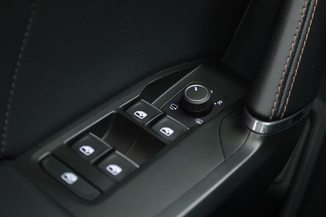 Cupra Leon Sportstourer 1.4 e-Hybrid | Pano | Adapt. Cruise | Camera | Keyless | Memory seat | Apple CarPlay