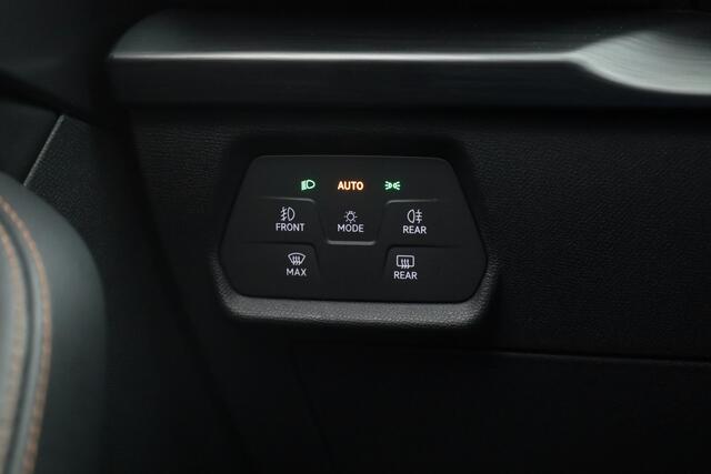 Cupra Leon Sportstourer 1.4 e-Hybrid | Pano | Adapt. Cruise | Camera | Keyless | Memory seat | Apple CarPlay