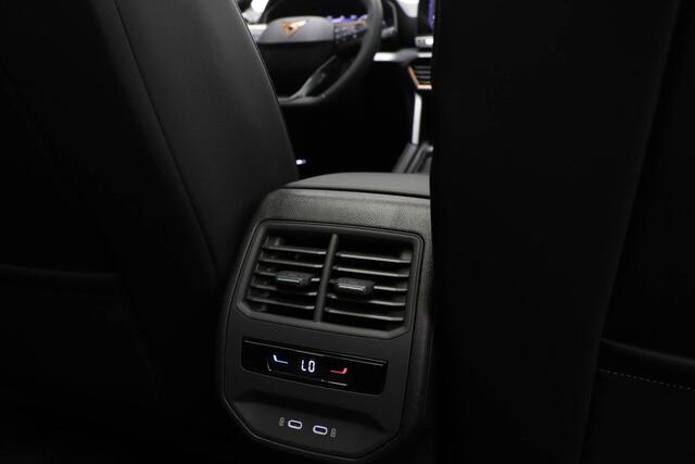 Cupra Leon Sportstourer 1.4 e-Hybrid VZ Performance | PANORAMADAK | STUURVERWARMING | DAB | APPLE | CAMERA