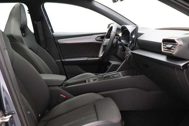 Cupra Leon Sportstourer 1.4 e-Hybrid VZ Performance | PANORAMADAK | STUURVERWARMING | DAB | APPLE | CAMERA