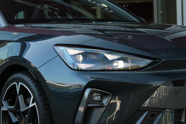 Cupra Leon Sportstourer 1.5 eTSI 150PK BUSINESS EDITION | NIEUW MODEL! | PANORAMISCH SCHUIF/KANTELDAK | SENNHEISER AUDIO SYSTEM | ELEKTRISCH VERSTELBARE BESTUURDERSSTOEL MET GEHEUGENFUNCTIE | LED MATRIX KOPLAMPEN | DRAADLOZE APPLE CARPLAY/ANDROID AUTO | NAVIGATIE | ACHTERUITRIJ 