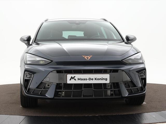 Cupra Leon Sportstourer 1.5 Tsi 204pk DSG e-Hybrid Business · Apple/Android Car Play · Camera · Elek. Trekhaak · Elek. Achterklep · Sfeerverlichting · 18'' Inch · Garantie t/m 11-06-2028 of 90.000km