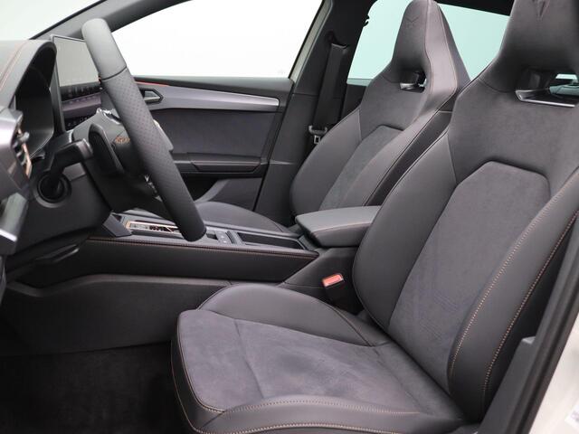 Cupra Leon Sportstourer 1.5 TSI e-Hybrid VZ Performance 272 PK DSG Trekhaak, matrix led, schuif-kanteldak, achteruitrijcamera, stuur-stoelverwarming, adaptive cruise met travel assist, elek. verstelbare voorstoel, side assist, keyless, 19" lichtmetaal