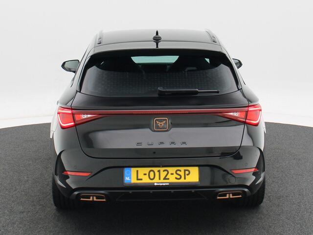 Cupra Leon Sportstourer 1.4 245 Pk Automaat e-Hybrid VZ Adrenaline | Full LED | Camera | Carplay | Adaptive Cruise | Elektrische Achterklep | Sensoren | Climate Control | 19 Inch