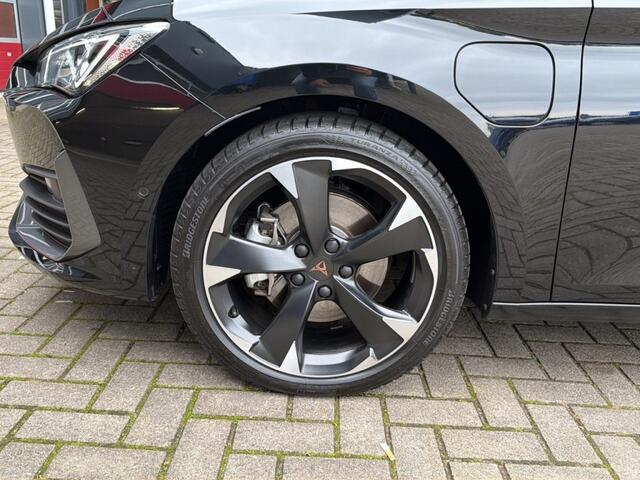 Cupra Leon Sportstourer 1.4 TSI DSG E-HYBRID CAMERA/NAVI/ACC/STOEL-STUURVERW/E-KLEP