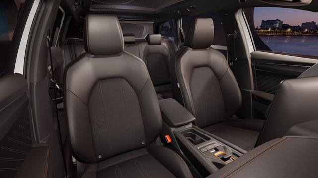 Cupra Leon Sportstourer 1.5 TSI e-Hybrid 204 6DSG Business | Achteruitrijcamera | Digitaal instrumentenpaneel (Virtual Cockpit) | Draadloze Apple CarPlay(TM), Android Auto(TM)