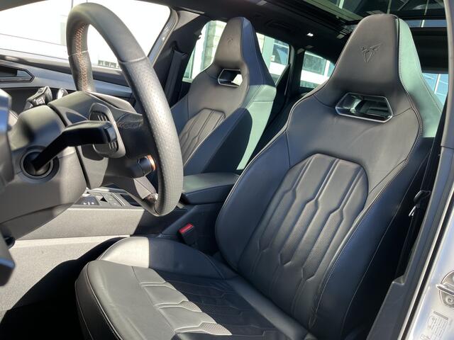 Cupra Leon Sportstourer 1.4 e-Hybrid VZ Performance / AUTOMAAT/ 245 PK/ PANO/ LEER/ SUPER-SPORTSTUUR/ ELEKTR. STOEL/ KEYLESS/ 19" LMV/ FULL LINK/ RIJ-MODI/ STOEL-STUUR VERWARM./ PARK. SENSOREN + CAMERA