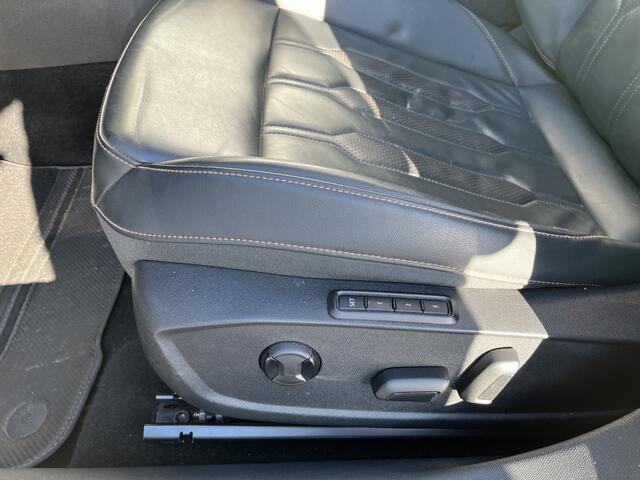 Cupra Leon Sportstourer 1.4 e-Hybrid VZ Performance / AUTOMAAT/ 245 PK/ PANO/ LEER/ SUPER-SPORTSTUUR/ ELEKTR. STOEL/ KEYLESS/ 19" LMV/ FULL LINK/ RIJ-MODI/ STOEL-STUUR VERWARM./ PARK. SENSOREN + CAMERA