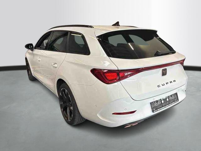 Cupra Leon Sportstourer 1.4 TSI eHybrid 204pk PHEV Adrenaline / Panoramadak / Elektrische achterklep / Navigatie / Wordt Verwacht