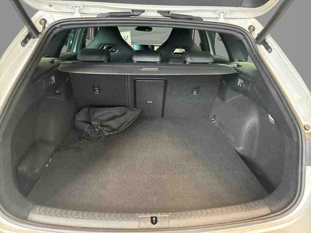 Cupra Leon Sportstourer 1.4 TSI eHybrid 204pk PHEV Adrenaline / Panoramadak / Elektrische achterklep / Navigatie / Wordt Verwacht