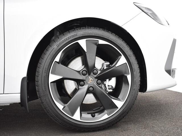 Cupra Leon Sportstourer 1.5 Tsi 204pk DSG e-Hybrid VZ Performance · Camera · Apple/Android Car Play · Elek. Trekhaak · Elek. Achterklep · 18'' Inch · Garantie t/m 20-05-2028 of 90.000km