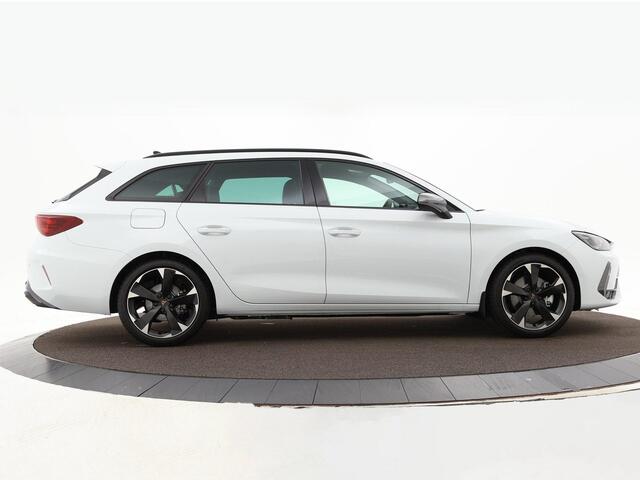 Cupra Leon Sportstourer 1.5 Tsi 204pk DSG e-Hybrid Business · Camera · Apple/Android Car Play · Elek. Trekhaak · Elek. Achterklep · 18'' Inch · Garantie t/m 20-05-2028 of 90.000km