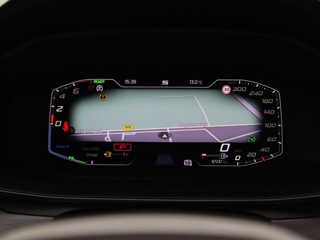 Cupra Leon Sportstourer 1.4 e-Hybrid VZ Black Edition 245PK DSG Pano-schuifdak, SOH 91%, leder, achteruitrijcamera, supersportstuur, elek. stoel, virtual pedal, stuur/stoelverwarming, keyless, 19'' lichtmetaal