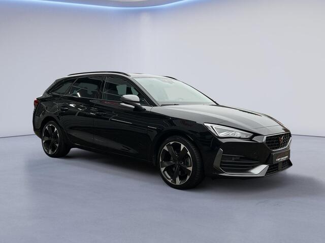 Cupra Leon Sportstourer 1.4 e-Hybrid Apple & Android Carplay/Sportstoelen verwarmd/Park. Sens./Keyless/Sfeerverlichting/18'' LMV/ Navi/(MET GARANTIE*)