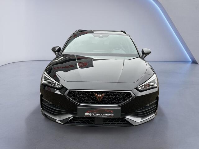 Cupra Leon Sportstourer 1.4 e-Hybrid Apple & Android Carplay/Sportstoelen verwarmd/Park. Sens./Keyless/Sfeerverlichting/18'' LMV/ Navi/(MET GARANTIE*)