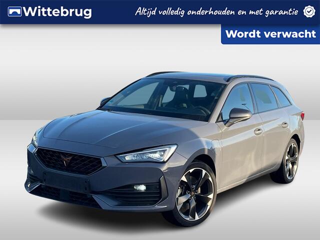 Cupra Leon Sportstourer 1.4 e-Hybrid 204PK Performance / Panoramadak / Kuipstoelen / Stuur + Stoelverwarming / Dode Hoek / Elek. Achterklep / 18" LMV / Camera / Keyless