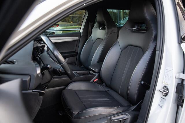 Cupra Leon Sportstourer 1.4 e-Hybrid VZ Business , Stuurverwarming, Sfeerverlichting,