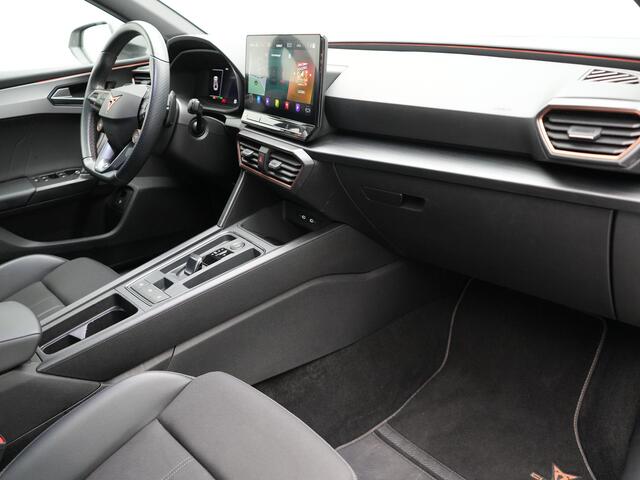 Cupra Leon Sportstourer 1.4 e-Hybrid VZ Adrenaline Plug In Hybrid 245pk PHEV | Trekhaak Af Fabriek | Adaptive Cruise | Camera | Sportstoelen Memory & Verwarmd | Trekhaak af Fabriek | Virtual | 19"L.M | Camera | Keyless | Apple Carplay | Sfeerverlichting | Navigat