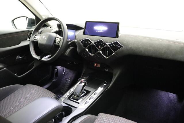 DS DS 3 1.2 PureTech Performance Line 130 PK Automaat | Navigatie | Keyless | Camera | Zwart dak | Climate control | Lichtmetalen velgen | Sportief