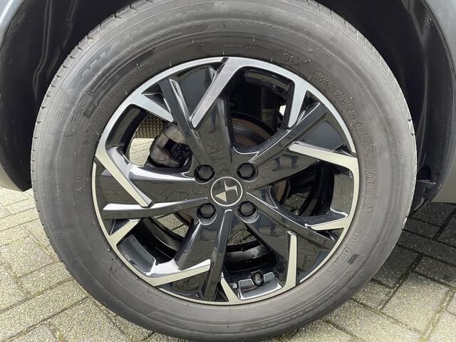 DS DS 3 100pk Performance Line (Camera - Stoelverwarming - Automatische Airco - Navigatie - Apple Carplay)