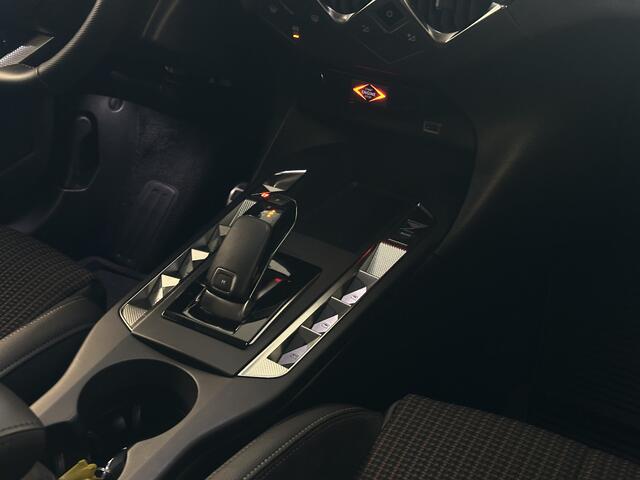 DS DS 3 1.2 PureTech Performance Line Automaat/Stoelverwarming/Camera/ECC.