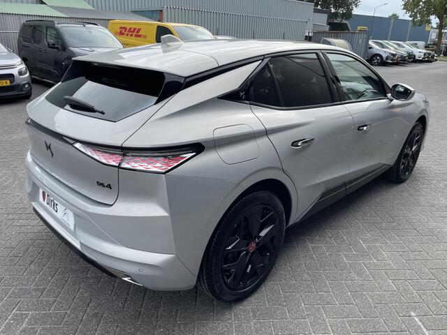 DS DS 4 130pk Performance Line+ (Camera - Keyless Entry - Adaptieve Cruise Controle - Automatische Airco - Navigatie - Apple Carplay - DS LED )