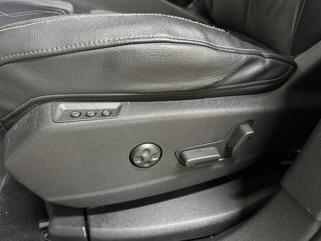 DS DS 7 Crossback 1.6 PureTech Performance Line 181pk | Elek. Pano | Trekhaak | Focal HIFI Sound | Elek. stoelen