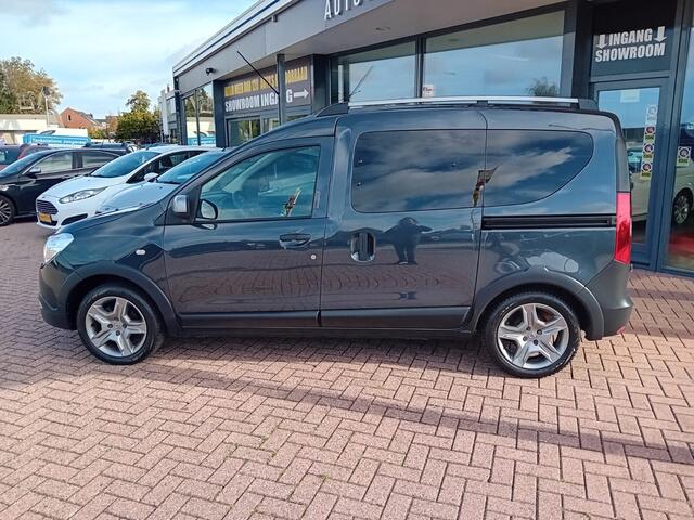 Dacia DOKKER 1.6 SCe Stepway, Airco, Multimediasysteem, Navigatie, Cruise control, Bluetooth, Parkeersensoren, Camera, Elektrische ramen en spiegels, Winter en zomer set, Nette auto, BOVAG