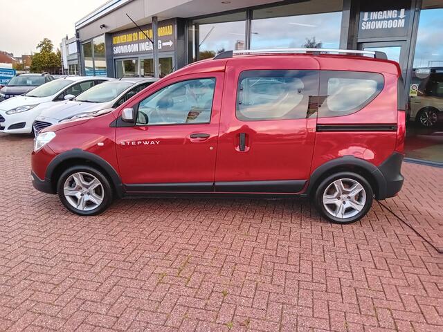 Dacia DOKKER 1.3 TCe Stepway, Airco, Multimediasysteem, Navigatie, Bluetooth, Parkeersensoren, Cruise control, Camera, Elektrische ramen en spiegels, Centrale vergrendeling met AB, Dealer onderhouden, BOVAG
