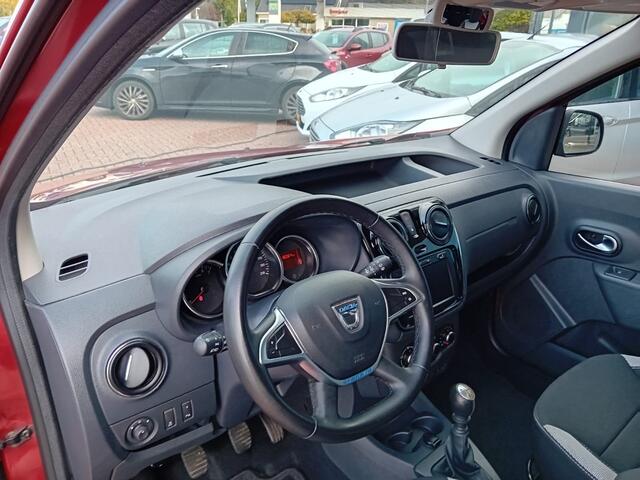 Dacia DOKKER 1.3 TCe Stepway, Airco, Multimediasysteem, Navigatie, Bluetooth, Parkeersensoren, Cruise control, Camera, Elektrische ramen en spiegels, Centrale vergrendeling met AB, Dealer onderhouden, BOVAG