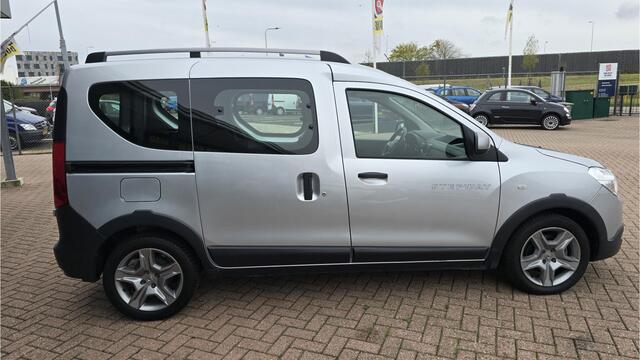 Dacia DOKKER 1.3 TCe Stepway* 131 PK* 5 Zitplaatsen*6 BAK*Navigatie*PDC*Elektrische Ramen* Bovag Garantie