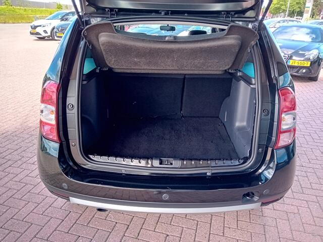 Dacia DUSTER 1.2 TCe 4x2 Prestige, Airco, Multimediasysteem, Navigatie, Bluetooth, Parkeersensoren, Camera, Cruise control, Stoelverwarming, Elektrische ramen en spiegels, Lichtmetalen velgen, Centrale vergrendeling met AB, Nette auto, Dealer onderhouden, BOVAG