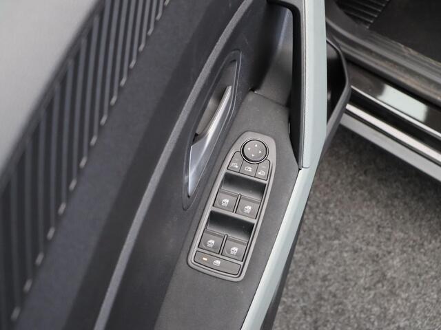 Dacia DUSTER 1.6 Hybrid 140pk Extreme | Stoel en stuurwielverwarming | 360 graden camera | Blind spot |