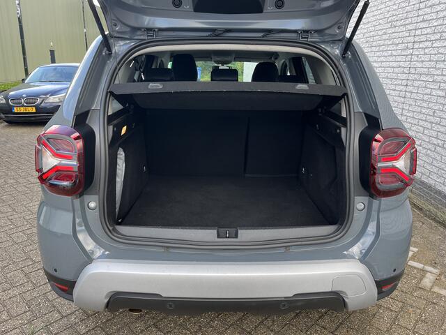 Dacia DUSTER 1.0 TCe 100 PK Bi-Fuel Extreme | 360 camera | trekhaak | stoelverwarming | incl. Bovag rijklaarpakket met 12 maanden garantie |