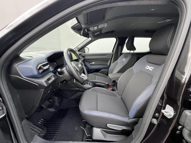 Dacia DUSTER 1.6 Hybrid 140 Expression Automaat / Dealer onderhouden / Pack Winter / Stuur- en stoelverwarming / Navigatie via Apple Carplay Android / Achteruitrijcamera / 17" LM wielen /