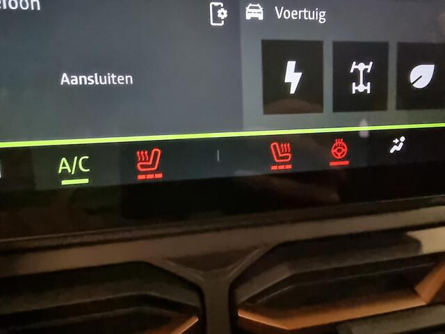 Dacia DUSTER 1.6 Hybrid 140 Extreme | 360º Camera | Navigatie | Stoelverwarming |