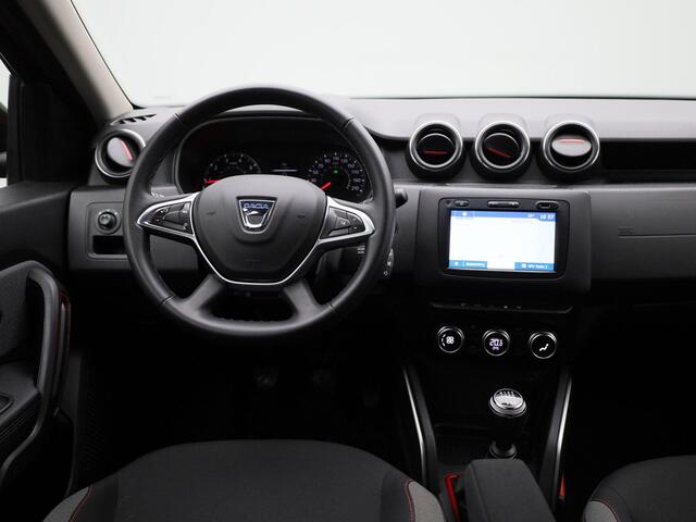Dacia DUSTER 1.3 TCe Tech Road | Camera | Blind Spot Warning | Climate Control | Full-Map Navigatie | Cruise Control & Snelheidsbegrenzer | Automatische Verlichting | DAB-Radio | Apple Carplay & Android Auto