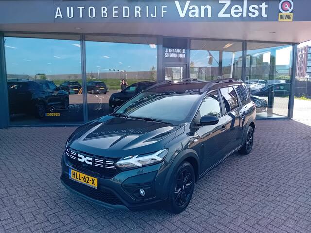 Dacia Jogger 1.0 TCe 110 Extreme Limited Edition 7p. Airco(automatisch), Carplay/Android auto, Navigatie, Cruise control, Parkeersensoren, Dode hoek detector, Camera, Keyless, Dimlicht automatisch, Regensensor, Stoelverwarming, Lichtmetalen velgen, Zeer nette auto, 1e