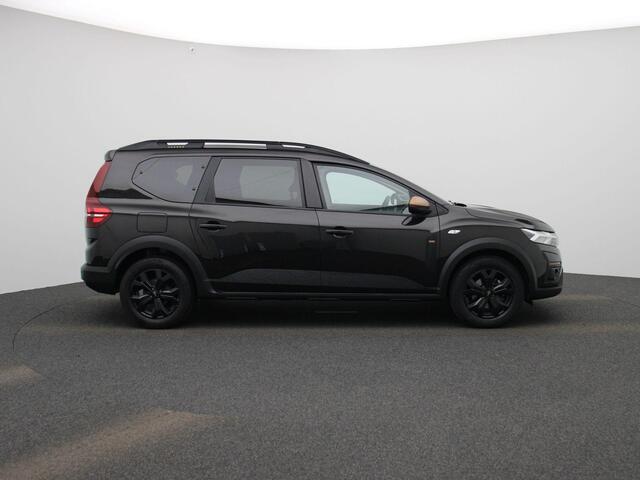 Dacia Jogger 1.6 Hybrid 140pk Extreme 7p. | 7-persoons | Climate control | Achteruitrijcamera + parkeersensoren | Digitale cockpit | Apple-carplay/Android-auto