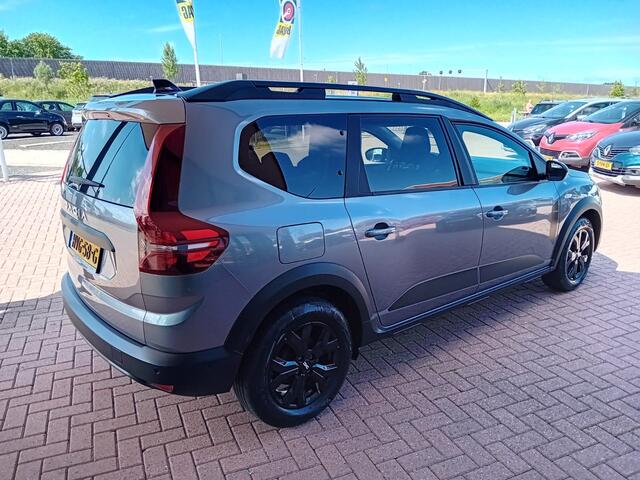 Dacia Jogger 1.6 Hybrid 140 Extreme 7p. Automaat, Airco(automatisch), Carplay/Android auto, Navigatie, Parkeersensoren, Camera, Cruise control, Stoelverwarming, Dode hoek detector, Elektrische ramen en spiegels, Keyless, Regensensor, Dimlicht automatisch, 1e eigenaar,