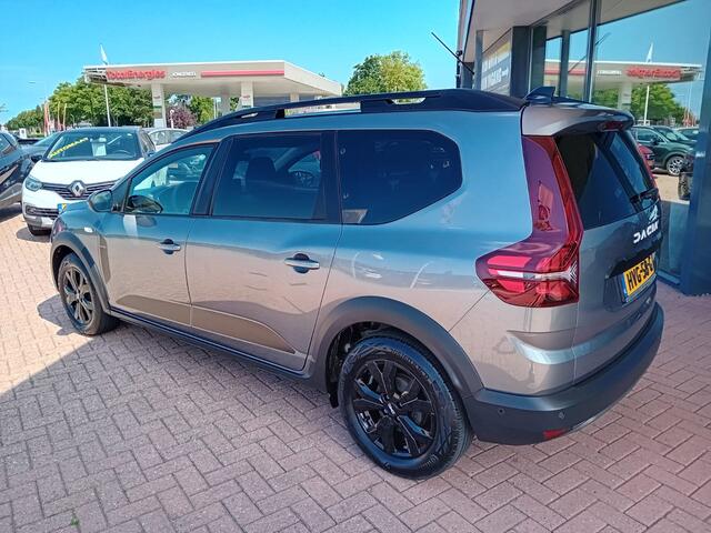 Dacia Jogger 1.6 Hybrid 140 Extreme 7p. Automaat, Airco(automatisch), Carplay/Android auto, Navigatie, Parkeersensoren, Camera, Cruise control, Stoelverwarming, Dode hoek detector, Elektrische ramen en spiegels, Keyless, Regensensor, Dimlicht automatisch, 1e eigenaar,