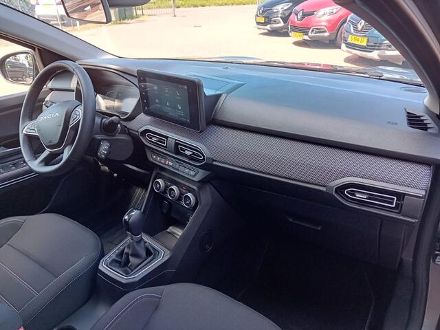 Dacia Jogger 1.6 Hybrid 140 Extreme 7p. Automaat, Airco(automatisch), Carplay/Android auto, Navigatie, Parkeersensoren, Camera, Cruise control, Stoelverwarming, Dode hoek detector, Elektrische ramen en spiegels, Keyless, Regensensor, Dimlicht automatisch, 1e eigenaar,