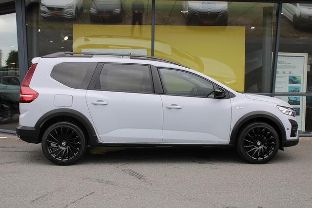 Dacia Jogger 1.0 TCe 100 Bi-Fuel Extreme 5p. | MATGRIJS | TREKHAAK AFNEEMBAAR | LM VELGEN | CAMERA | BLIND SPOT | PARKEERSENSOREN | AIRCO | CRUISE CONTROL | APPLE CARPLAY