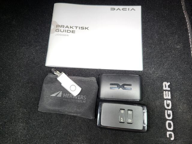 Dacia Jogger 1.6 Hybrid 140 Expression 7p. / Zeven zitplaatsen / Stoelverwarming / Navigatie / Apple Carplay Android /