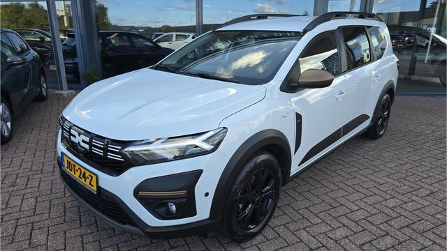 Dacia Jogger 1.6 Hybrid 140 Extreme 7p. Automaat, Airco(automatisch), Carplay/Android auto, Bluetooth, Cruise control, Parkeersensoren, Camera, Keyless, Digitaal instrumentenpaneel, Elektrische ramen en spiegels, Nieuwstaat, Fabrieksgarantie!!