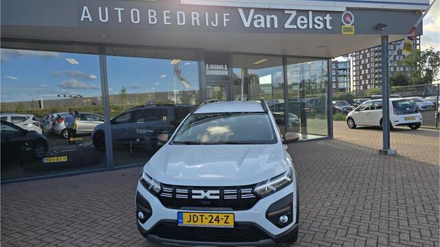 Dacia Jogger 1.6 Hybrid 140 Extreme 7p. Automaat, Airco(automatisch), Carplay/Android auto, Bluetooth, Cruise control, Parkeersensoren, Camera, Keyless, Digitaal instrumentenpaneel, Elektrische ramen en spiegels, Nieuwstaat, Fabrieksgarantie!!