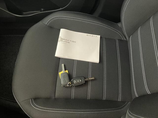 Dacia Jogger 1.6 Hybrid 140 Expression 7p. / Apple CarPlay/Android Auto / Camera / Stoelverwarming / Climate Control / Cruise Control /